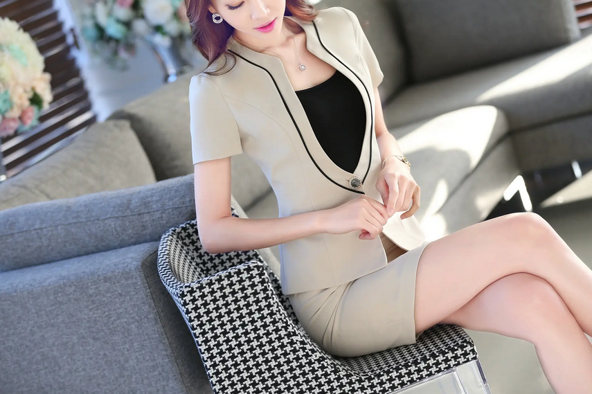 女士怎樣定制西服職業(yè)裝會(huì)更顯魅力？